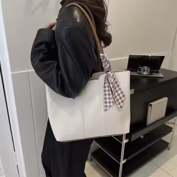 New Arrival Women’s Shoulder Bag Luxury PU Lining Vintage Handbag Popular Large Capacity Tote Bags with Scarves